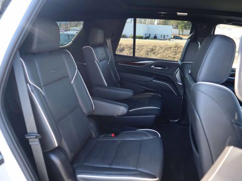 Used 2022 Cadillac Escalade Premium Luxury w/ Performance Package image 6