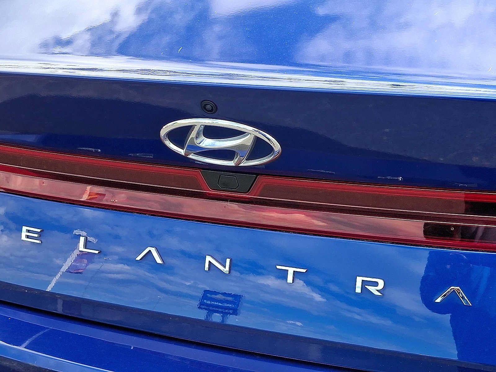 Used 2021 Hyundai Elantra SEL w/ Convenience + Premium Package FWD image 30