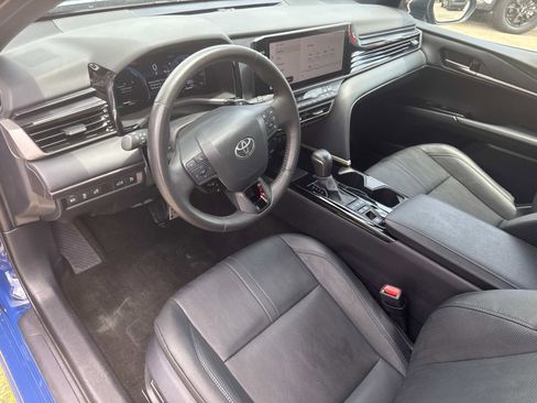 Used 2025 Toyota Camry XSE image 16
