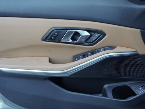 Certified 2025 BMW 330i Sedan RWD image 29