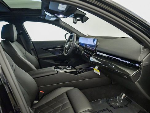 Used 2026 BMW 530i w/ Premium Package image 15