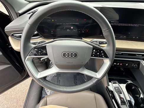 Certified 2025 Audi Q5 Premium w/ Convenience Package image 41