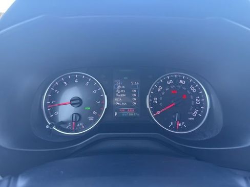 Used 2019 Toyota RAV4 XLE Premium image 20