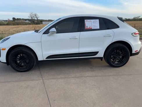 Used 2024 Porsche Macan AWD/4WD image 6
