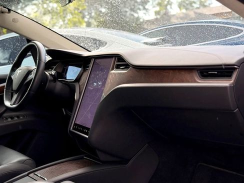 Used 2018 Tesla Model X 100D AWD/4WD image 9