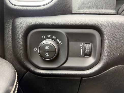 Used 2026 RAM 2500 Big Horn AWD/4WD image 30
