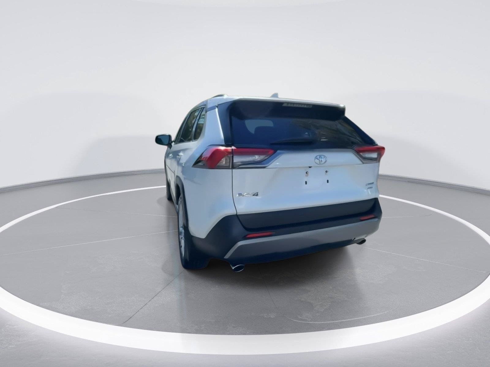 Used 2019 Toyota RAV4 Limited w/ Advanced Technology Package AWD/4WD image 7