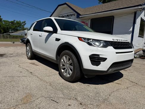Used 2016 Land Rover Discovery Sport SE AWD/4WD image 2