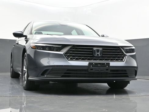 Used 2023 Honda Accord EX image 30