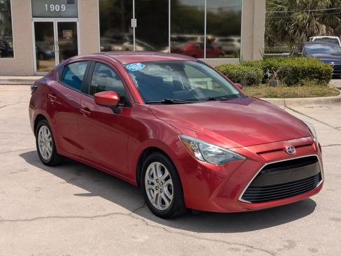 Used 2016 Scion iA FWD image 4