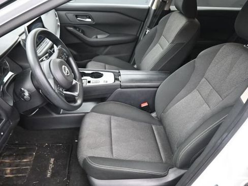 Used 2024 Nissan Rogue SV FWD image 21