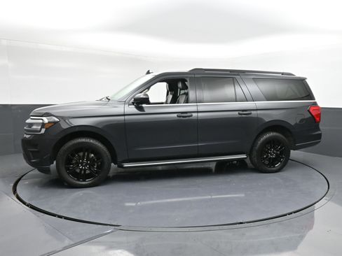 Certified 2022 Ford Expedition Max XLT image 5