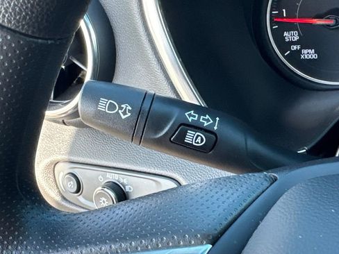 Used 2025 Chevrolet Blazer LT AWD/4WD image 21