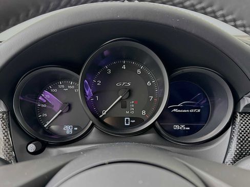 Certified 2025 Porsche Macan GTS image 16