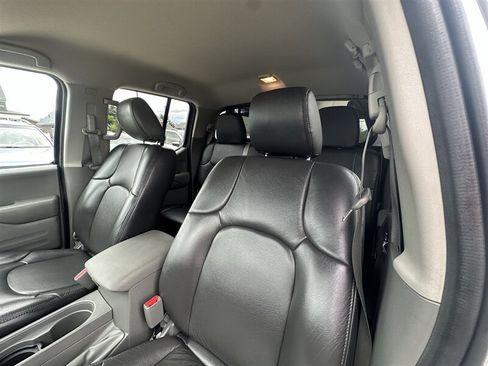 Used 2019 Nissan Frontier SV AWD/4WD image 51