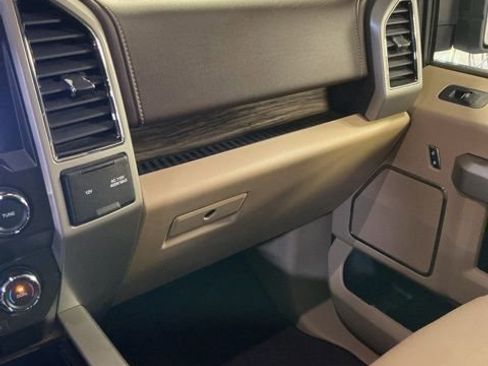 Used 2019 Ford F150 Lariat image 15