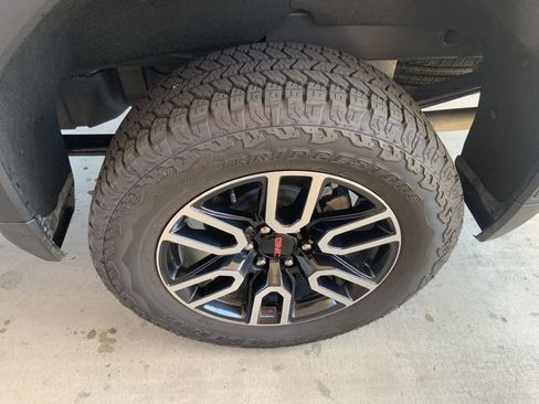 Certified 2026 GMC Sierra 1500 AT4 w/ Technology Package AWD/4WD image 11