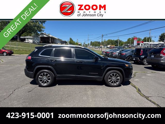 Used 2019 Jeep Cherokee Latitude Plus w/ Cold Weather Group FWD image 1