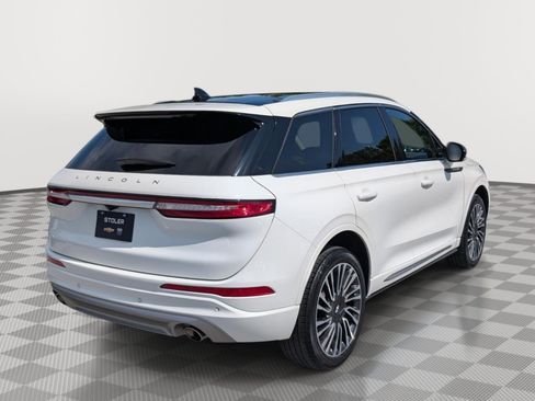 Used 2022 Lincoln Corsair AWD w/ Premium Package image 5