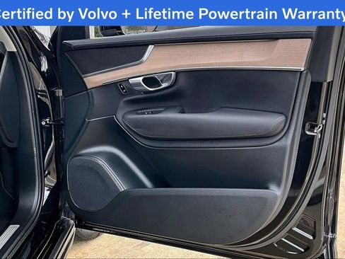 Certified 2025 Volvo XC90 B6 Plus image 24