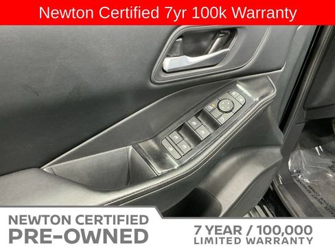 Used 2025 Nissan Rogue SV FWD image 36