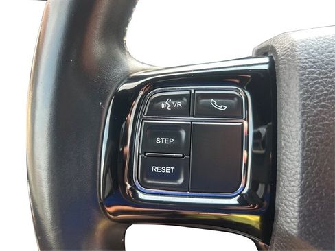 Used 2015 Dodge Grand Caravan SE FWD image 31