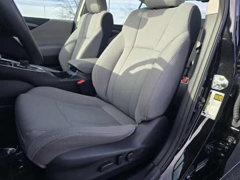 Used 2025 Subaru Legacy Premium image 22
