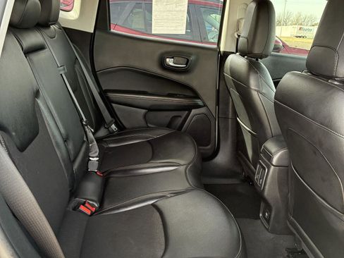 Used 2021 Jeep Compass Latitude w/ Driver Assistance Group FWD image 12