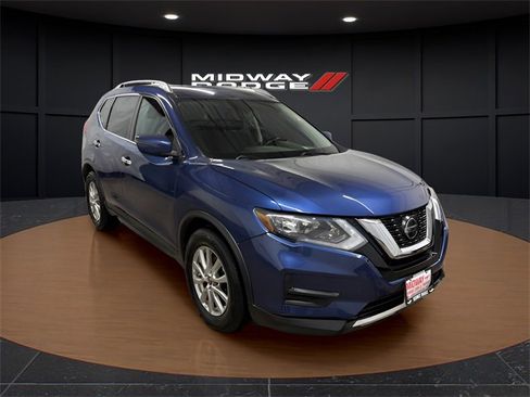 Used 2019 Nissan Rogue SV image 1