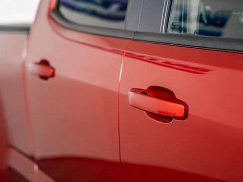 Used 2015 Chevrolet Colorado Z71 image 16