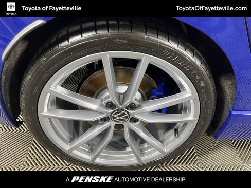 Used 2024 Volkswagen Golf R AWD/4WD image 15