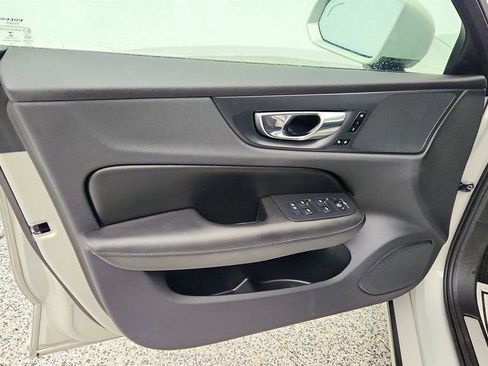 Used 2020 Volvo S60 T5 Momentum w/ Protection Package image 11