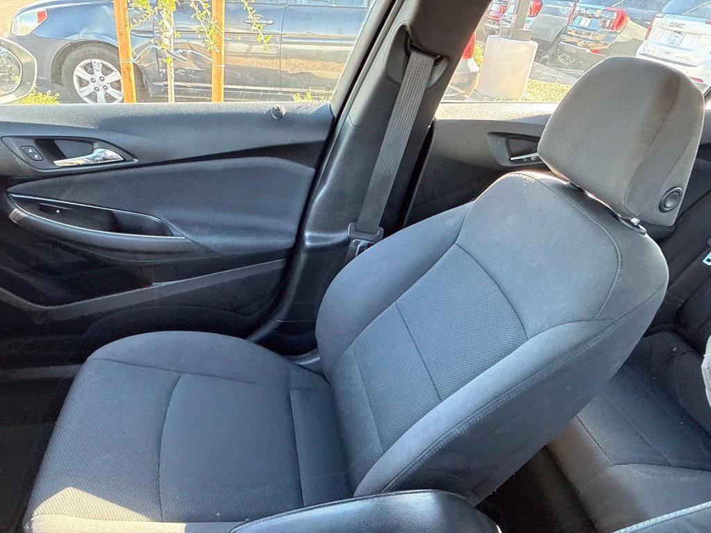 Used 2019 Chevrolet Cruze LT w/ Convenience Package FWD image 13