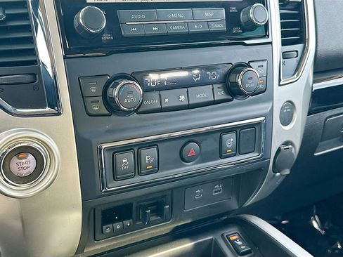 Used 2020 Nissan Titan SV w/ SV Convenience Package image 16