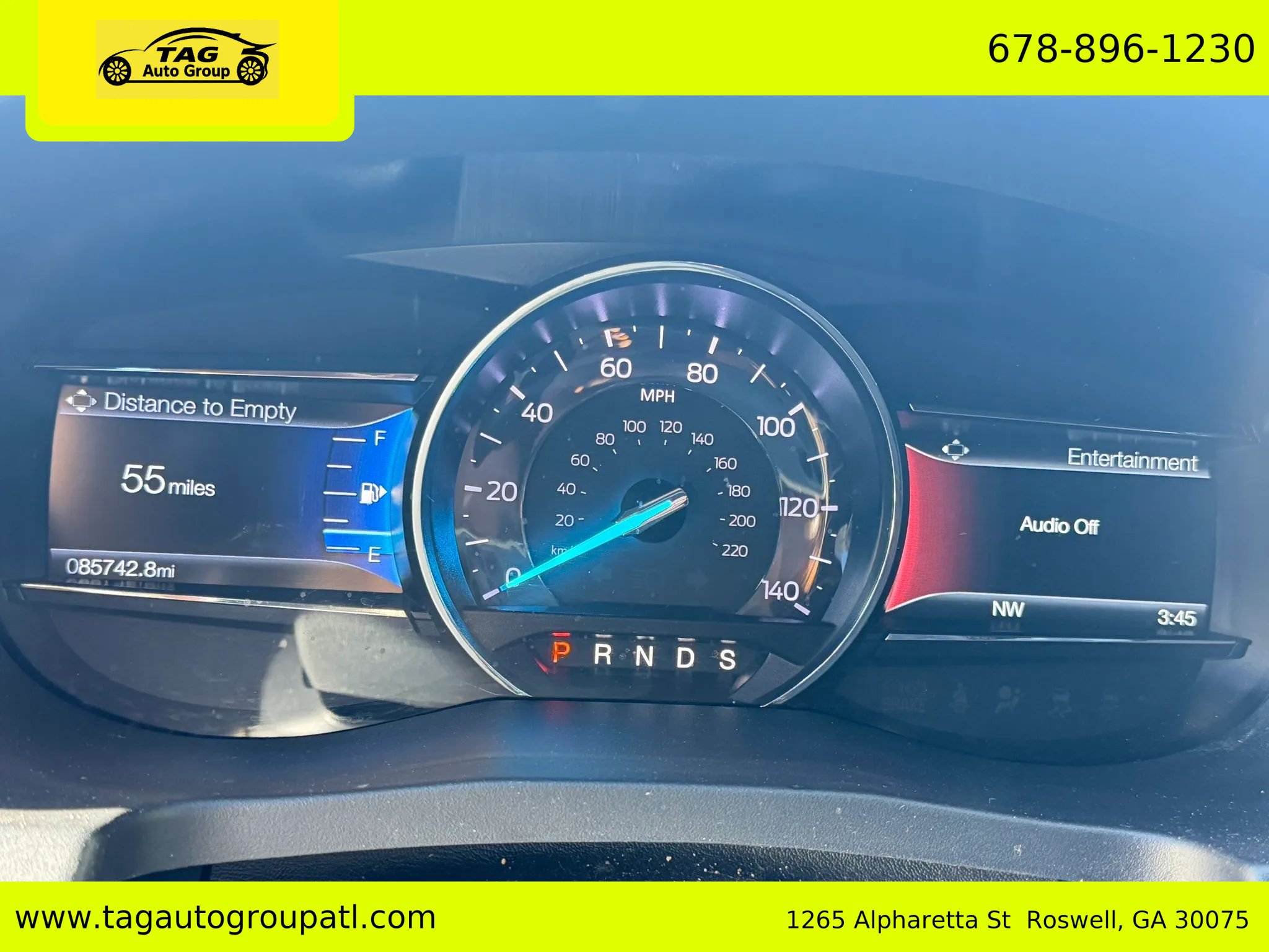 Used 2019 Ford Explorer XLT w/ Equipment Group 202A AWD/4WD image 18