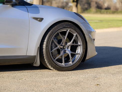 Used 2018 Tesla Model 3 Long Range image 52