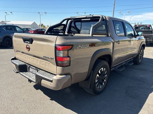Used 2023 Nissan Frontier PRO-4X w/ Technology Package AWD/4WD image 17