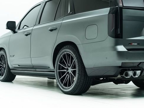 Used 2023 Cadillac Escalade V AWD/4WD image 18
