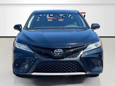 Used 2020 Toyota Camry XSE FWD image 2