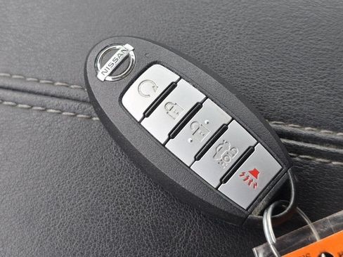 Used 2021 Nissan Sentra SV FWD image 35