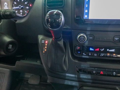 Used 2024 RAM ProMaster 2500 w/ Convenience Group FWD image 17