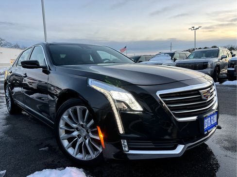 Used 2018 Cadillac CT6 Luxury image 2