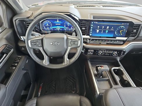 Used 2025 Chevrolet Silverado 1500 RST AWD/4WD image 19