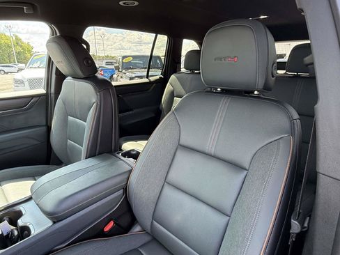 Used 2024 GMC Acadia AT4 w/ Luxury Package AWD/4WD image 21
