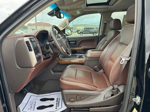 Used 2018 Chevrolet Silverado 1500 High Country image 14