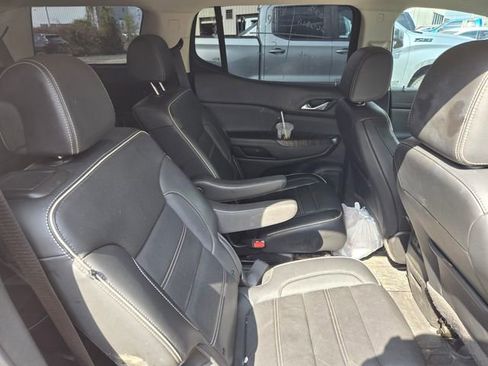 Used 2022 GMC Acadia Denali w/ Denali Ultimate Package image 4