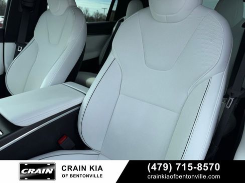 Used 2024 Tesla Model X Plaid image 27