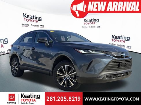 Used 2024 Toyota Venza LE image 1