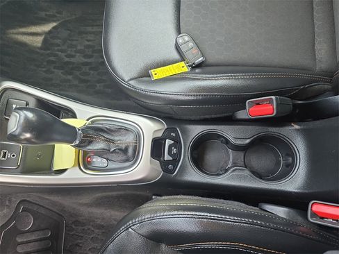 Used 2018 Jeep Compass Latitude w/ Safe & Security Group image 21