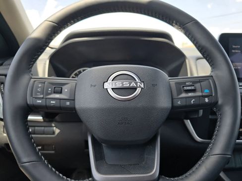 Used 2026 Nissan Rogue SV FWD image 19